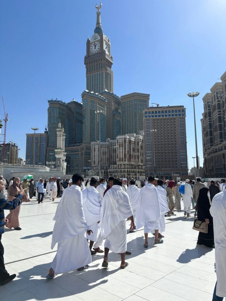 Top 10 Must-Have Amenities in Hajj and Umrah Packages